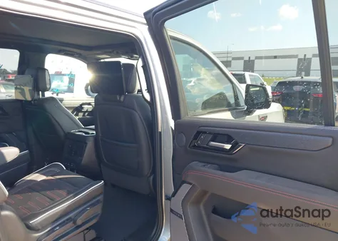 2025 GMC Yukon Xl 4Wd At4 Ultimate from USA, damaged, VIN 1GKS2WRL8SR232089